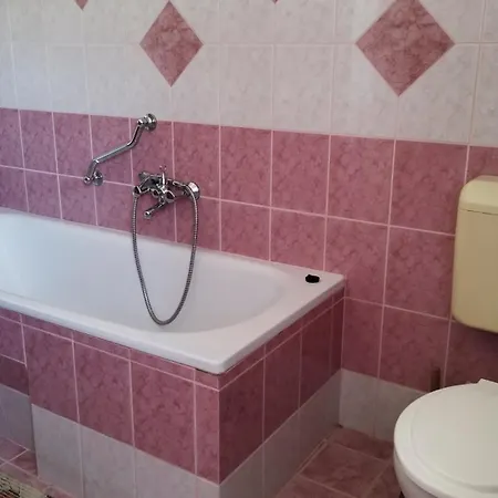 Eszter-lak Kwatera prywatna